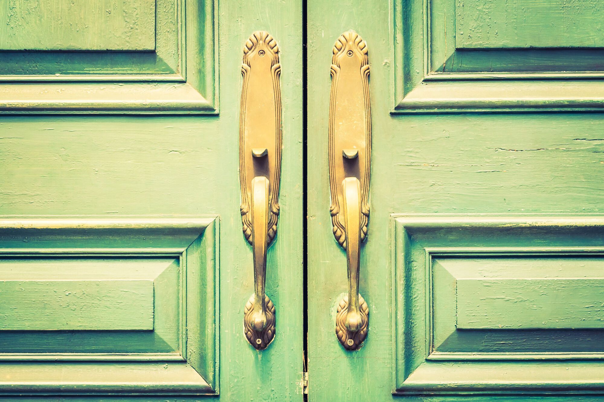 How to restore the shine of old door handles: the effective way