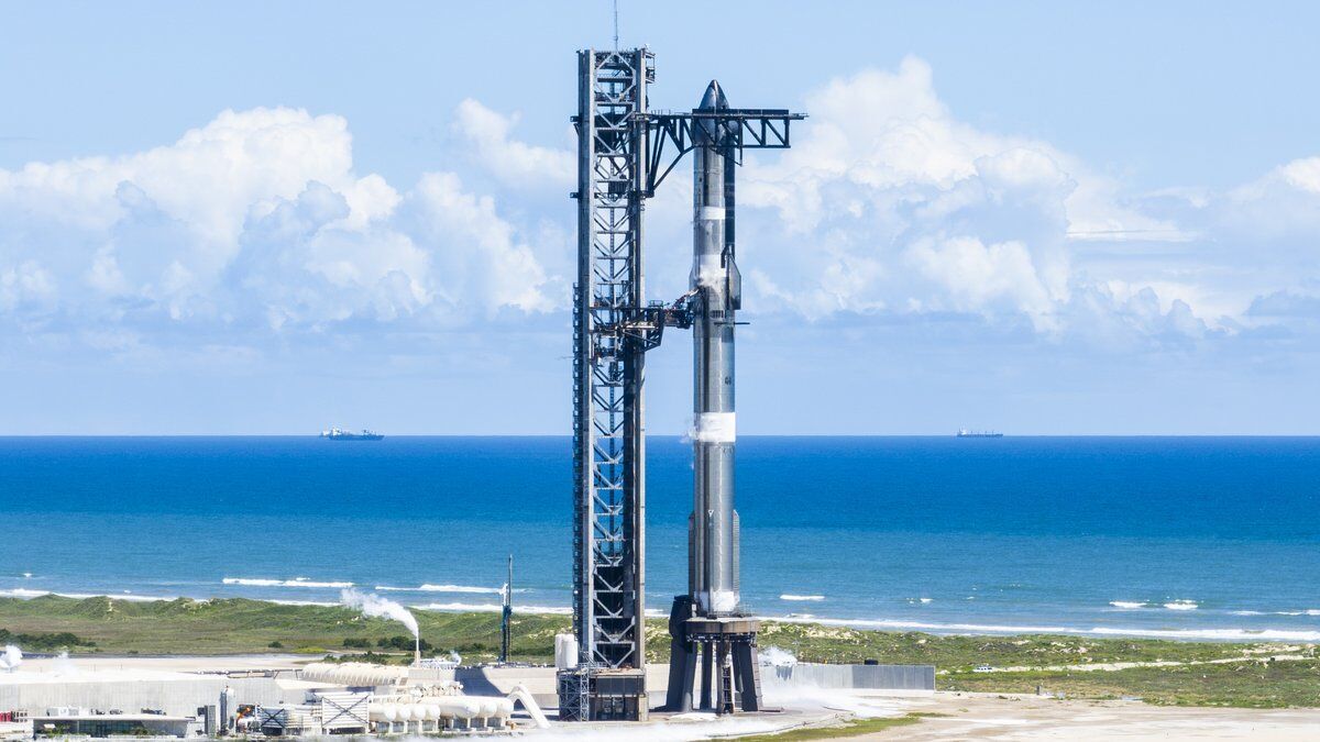 Like the ruins of a dead civilization: Elon Musk's SpaceX has recovered a part of its Starship megastar from the sea. Photo.