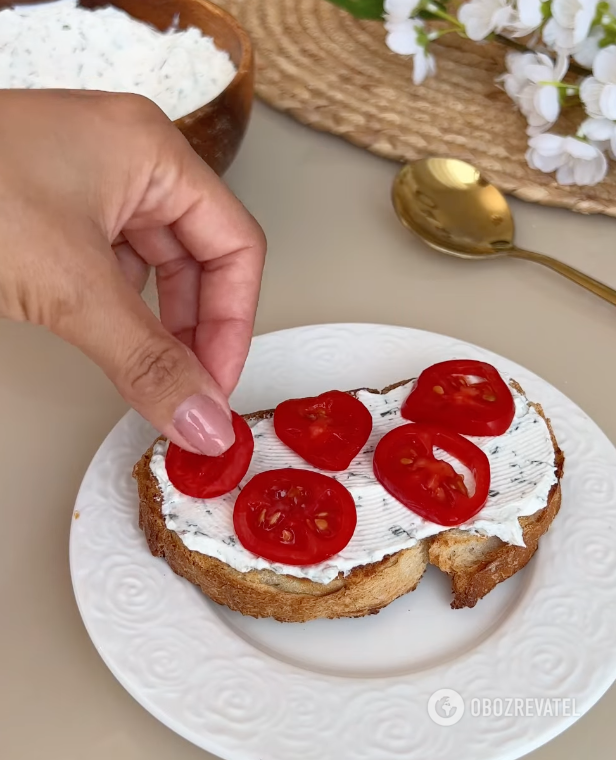 Cream cheese sandwiches