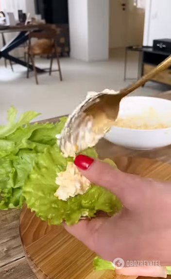 How to serve the iconic Squirrel salad in a new way: without crystal salad bowls