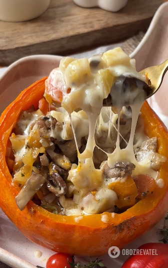 How to bake a delicious pumpkin with salty filling: an original idea for an autumn dish