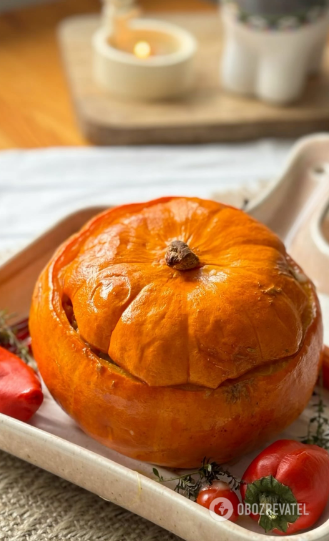 How to bake a delicious pumpkin with salty filling: an original idea for an autumn dish