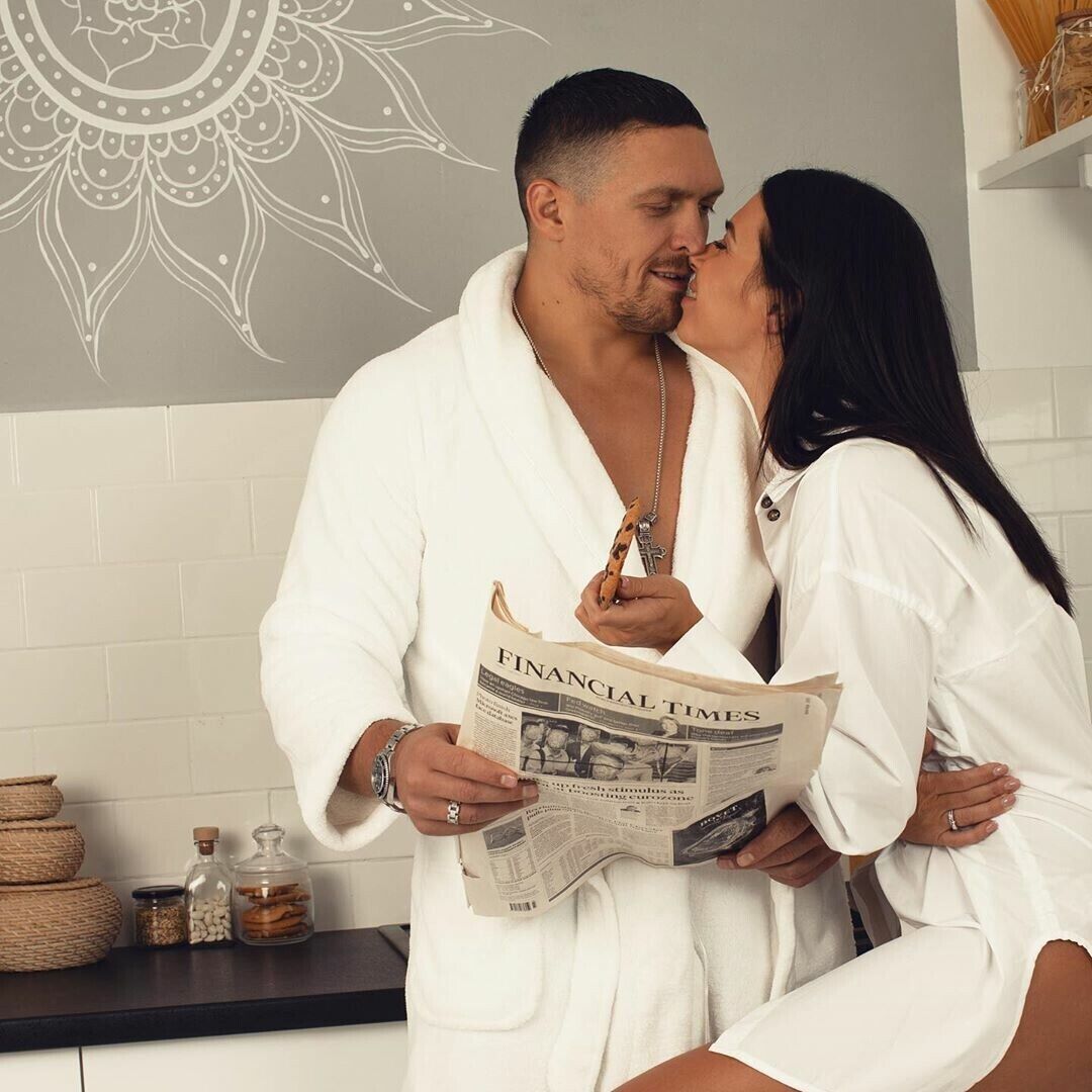 How Usyk earned money for the wedding and why he gave up the United States for his wife: the champion celebrated the 15th anniversary of the marriage he had to fight for