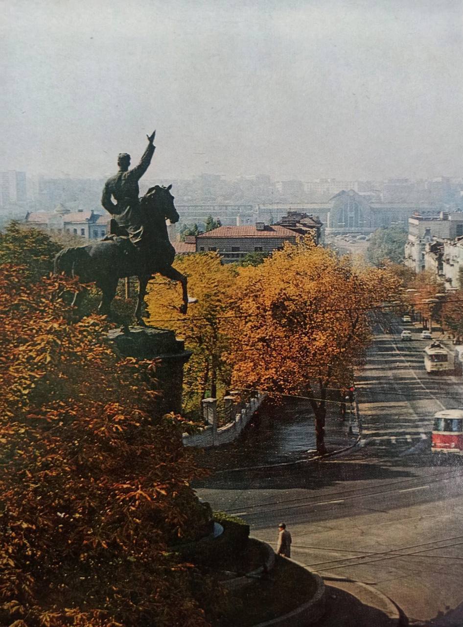 The network showed what autumn Kyiv looked like in the pictures of the 1970s. Photo