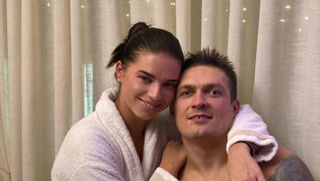 How Usyk earned money for the wedding and why he gave up the United States for his wife: the champion celebrated the 15th anniversary of the marriage he had to fight for