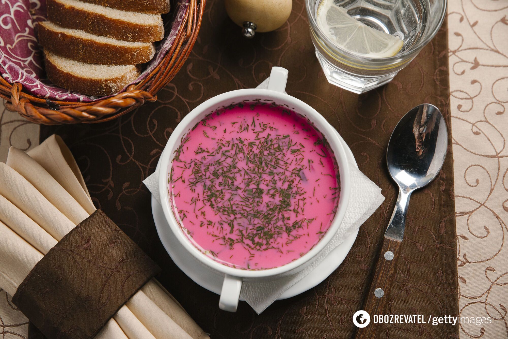 How to cook delicious cold borscht