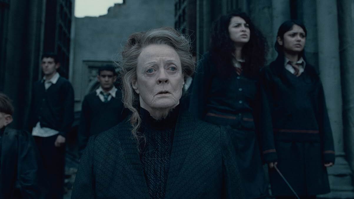 She had two Oscars and survived cancer: what was Maggie Smith's life like and who, besides Minerva McGonagall, did she play