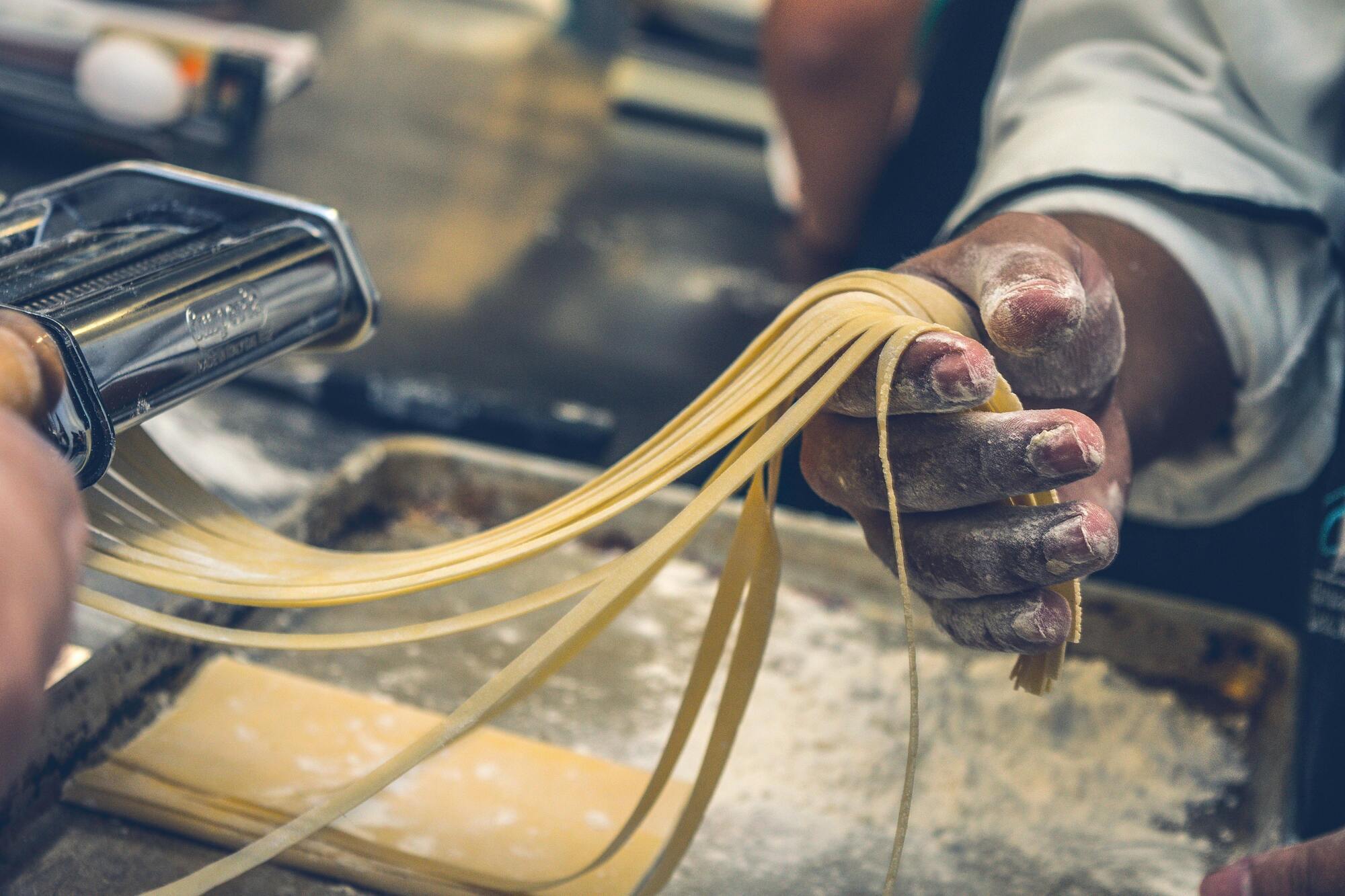 Jamie Oliver's easy and quick salmon pasta recipe: cooks in 10 minutes