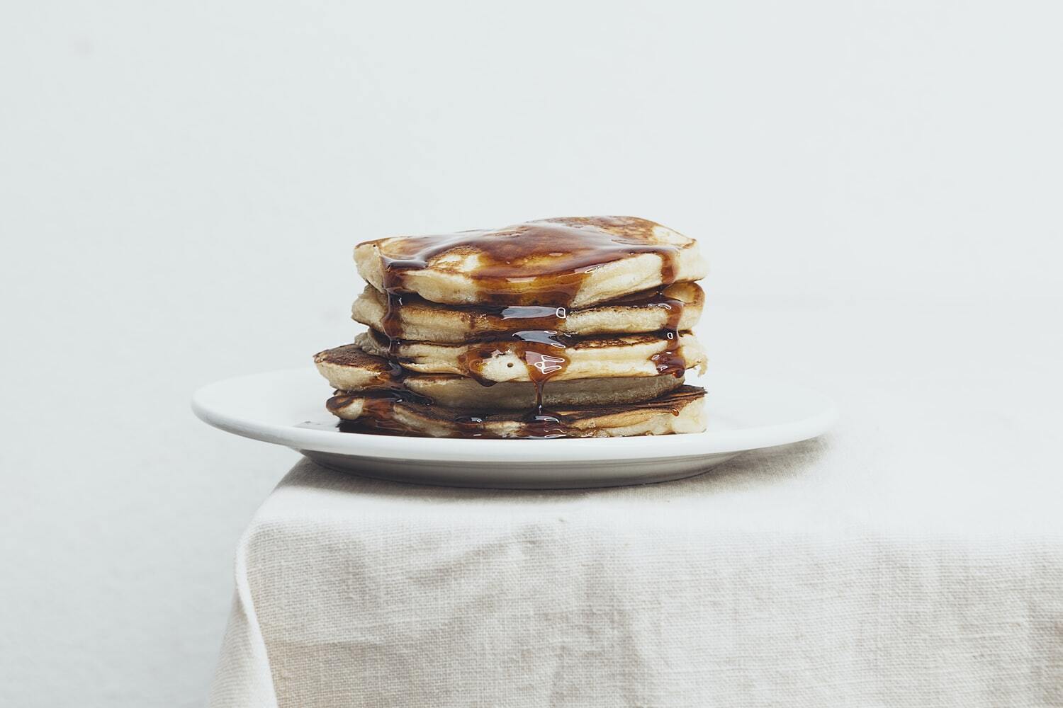 Pancakes with peanut butter and banana will energize you in the morning.