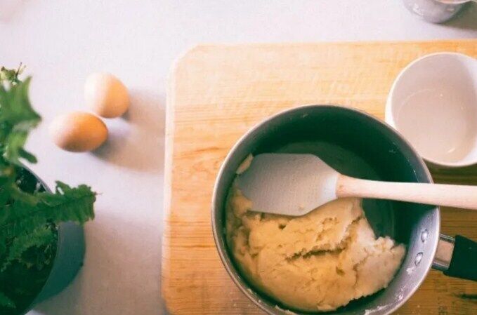 Making shortbread dough