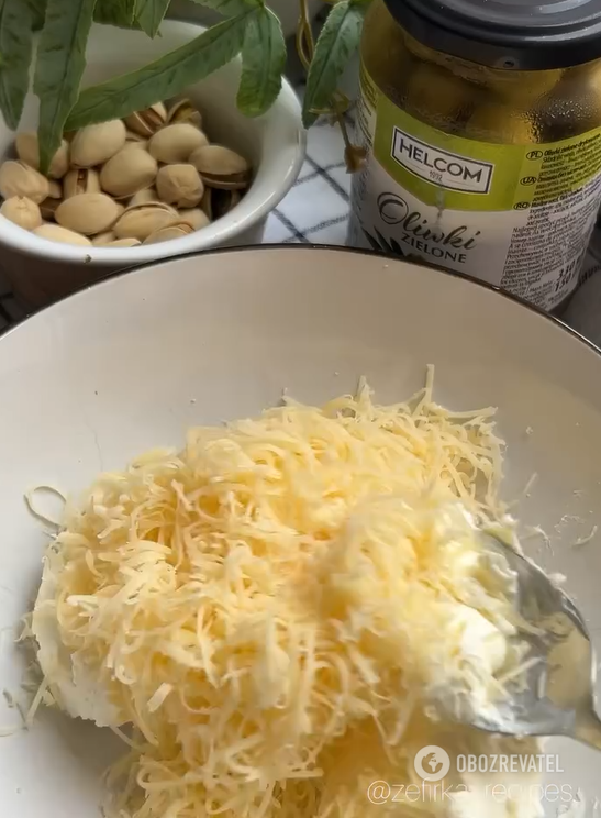 Exquisite cheese balls for a festive table: how to prepare a delicious wine snack