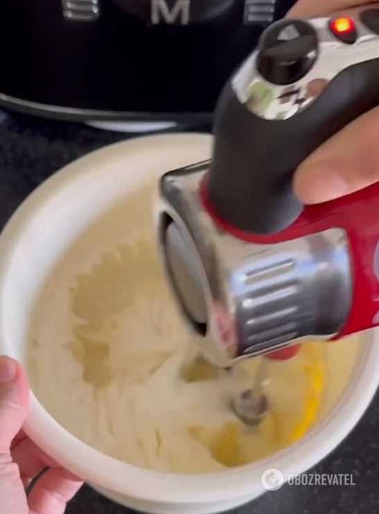 Simple no-bake honey cake: just use a frying pan