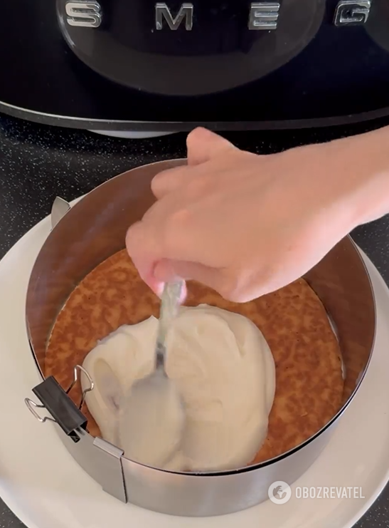 Simple no-bake honey cake: just use a frying pan