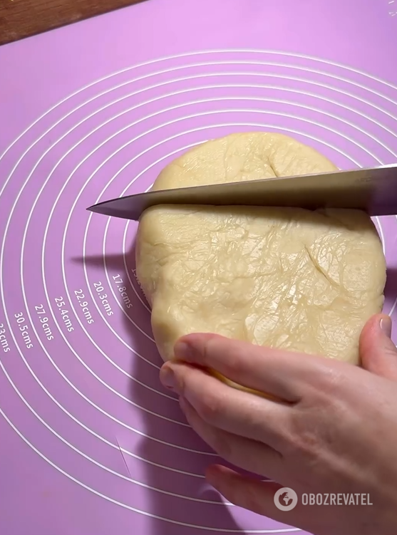 Without milk and butter: how to make a successful dough for crispy bagels for tea