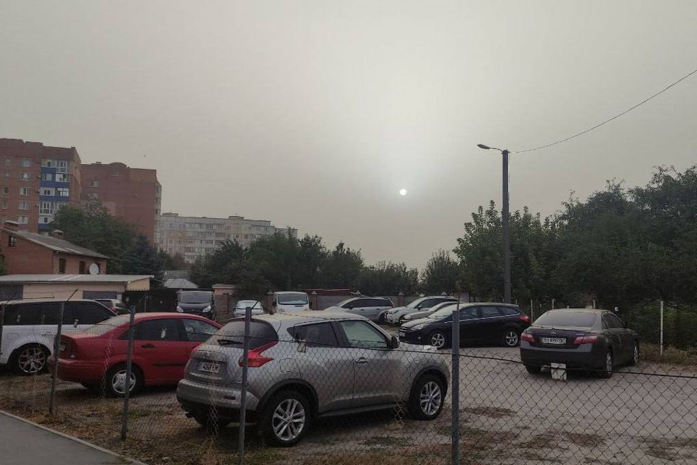 A dust storm is covering Ukraine, smog has formed in a number of cities: what is happening and where are the dust flows coming from. Photos and videos