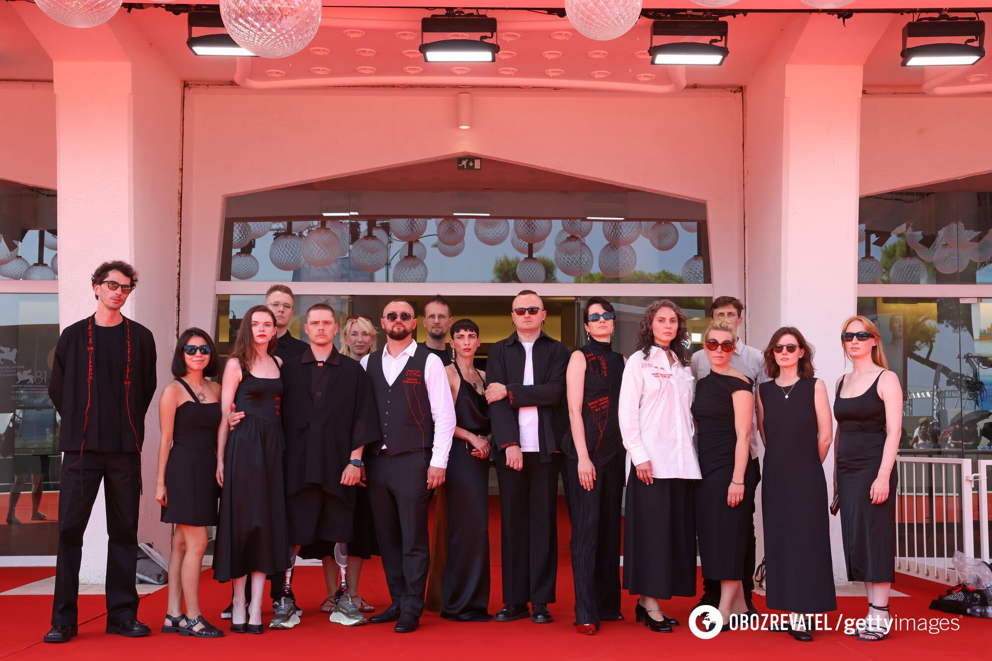 In black and with ''bloody'' embroidery: Ukrainian film team in Venice organized a powerful action in support of the prisoners