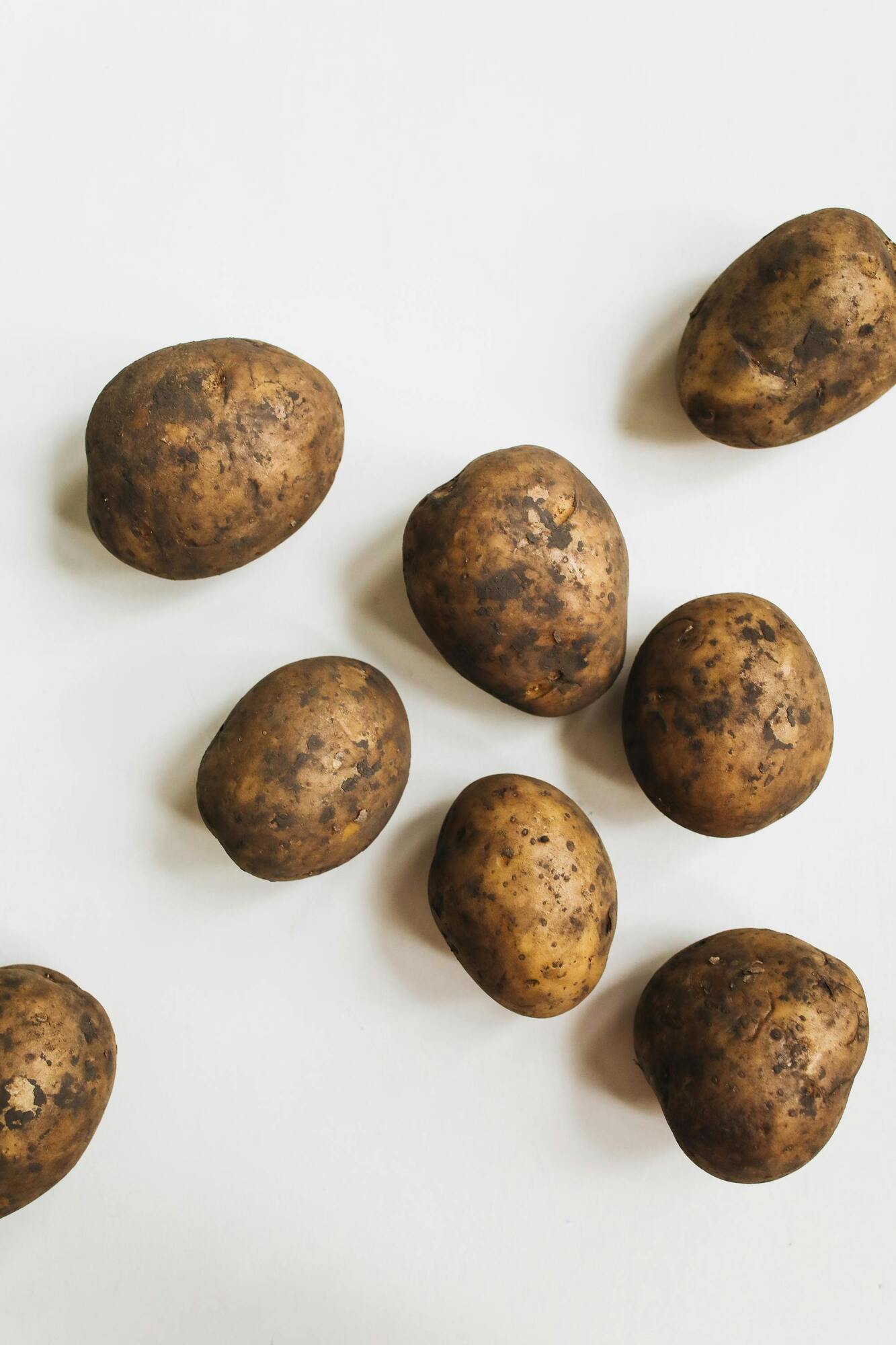 What vegetables should not be stored near potatoes: they will quickly spoil