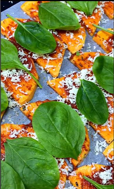 Sweet potato mini-pizza: how to cook an autumn vegetable in a new way