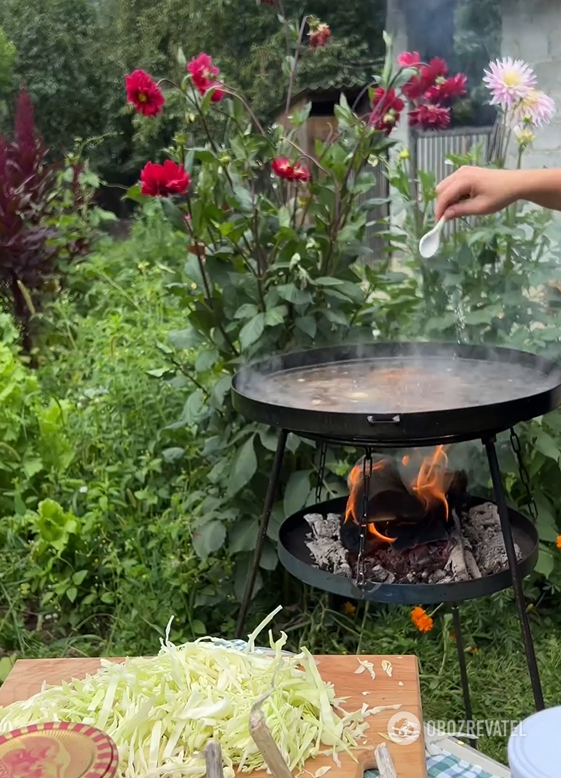 How to cook borscht quickly: a recipe without unnecessary fuss