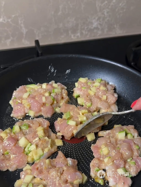 Juicy chicken cutlets for a hearty lunch: just add one special ingredient to the base