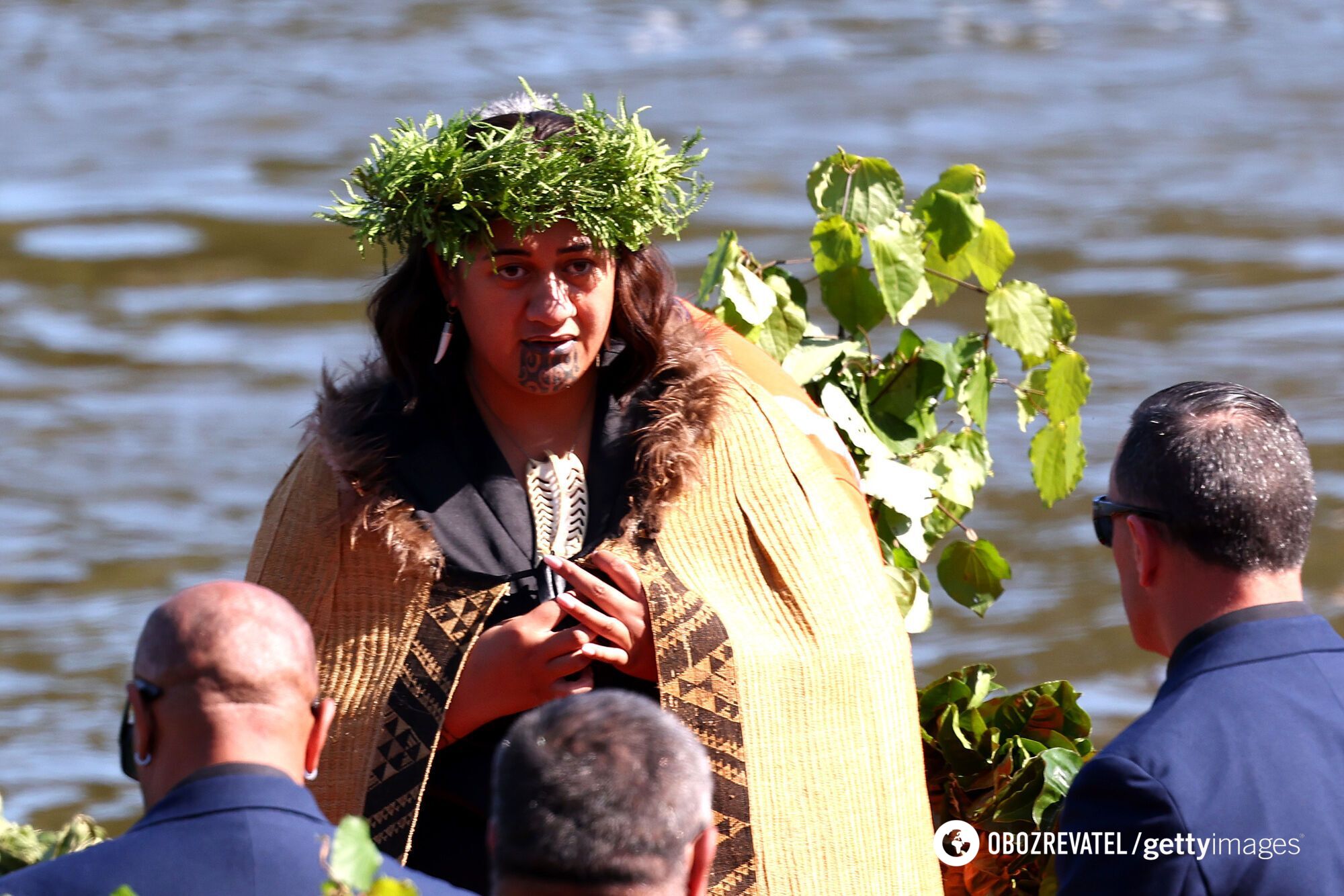 Indigenous people of New Zealand elect a new queen with facial tattoos: coronation held at the same time as her father's funeral