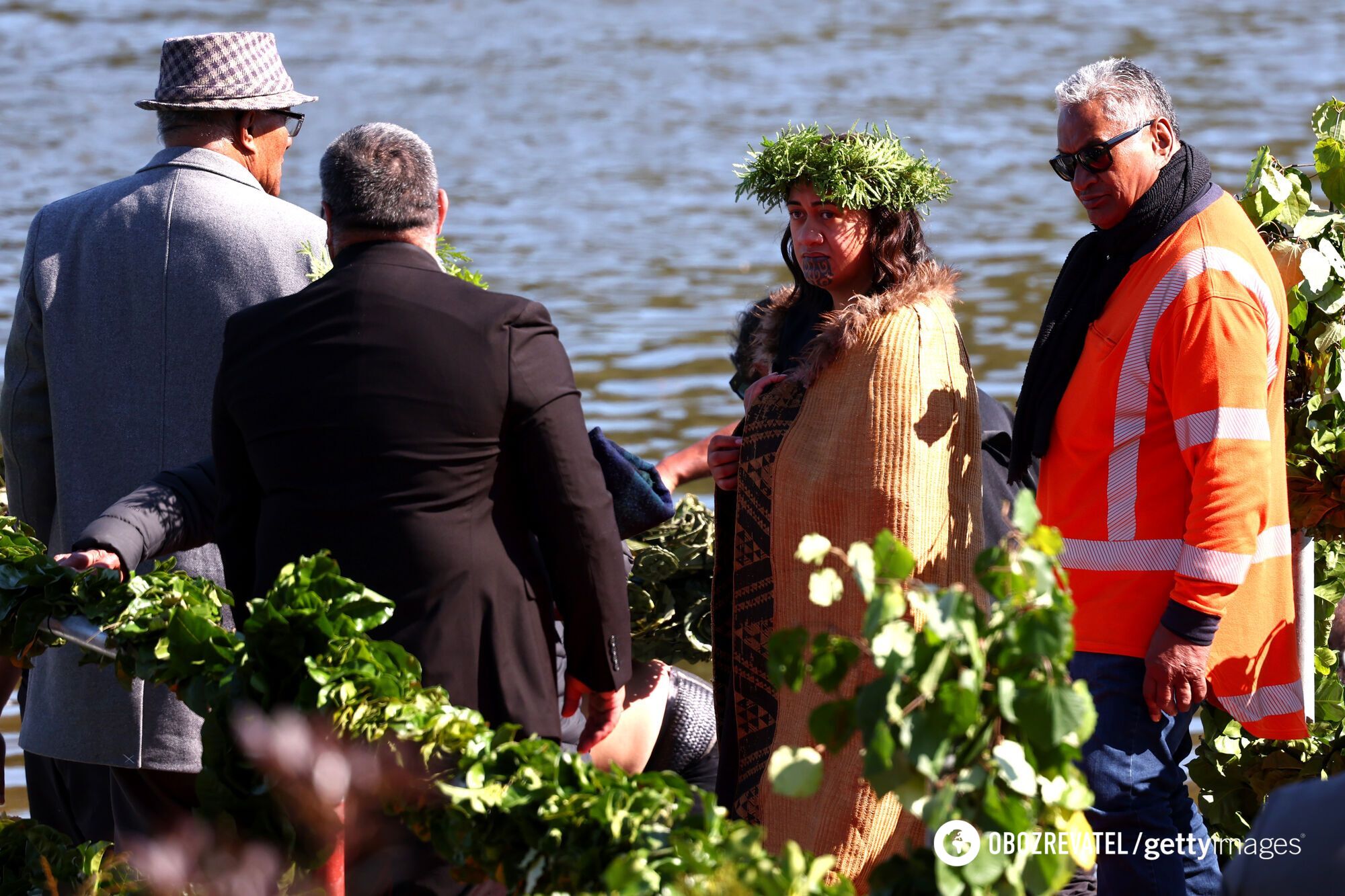 Indigenous people of New Zealand elect a new queen with facial tattoos: coronation held at the same time as her father's funeral