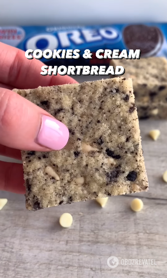 Delicious dessert for tea in 5 minutes: you just need to crumb everything