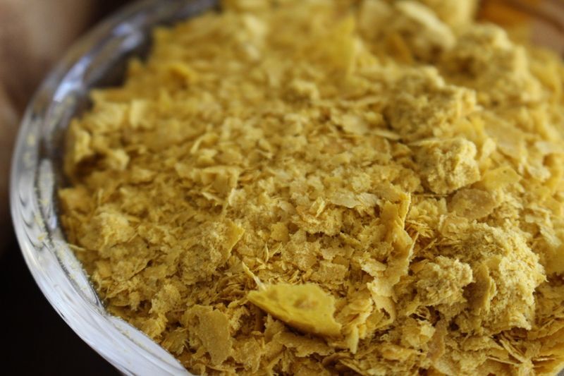 Instead of Parmesan: the unique qualities of nutritional yeast are revealed