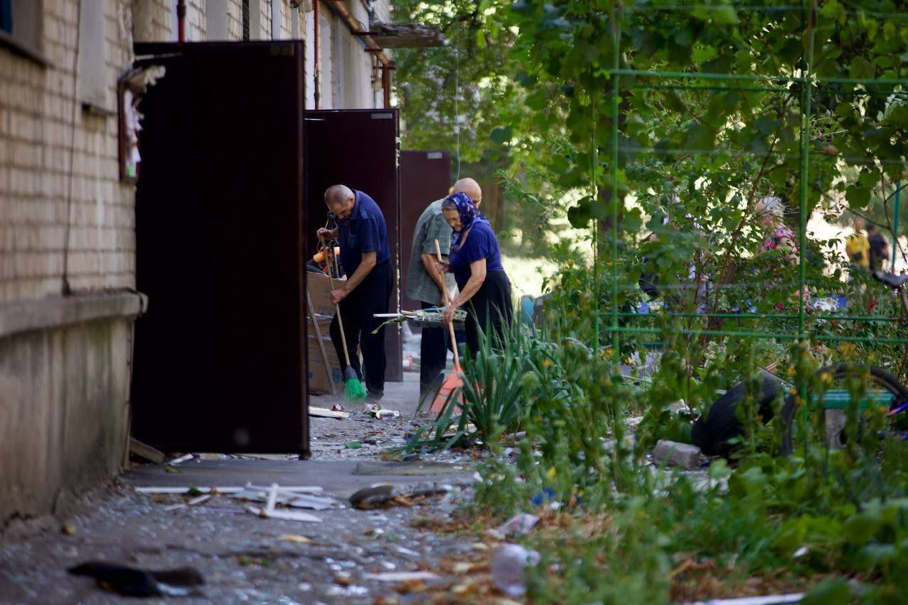 The occupiers attacked Pavlohrad, there are destructions: one person was killed, dozens were injured. Photos