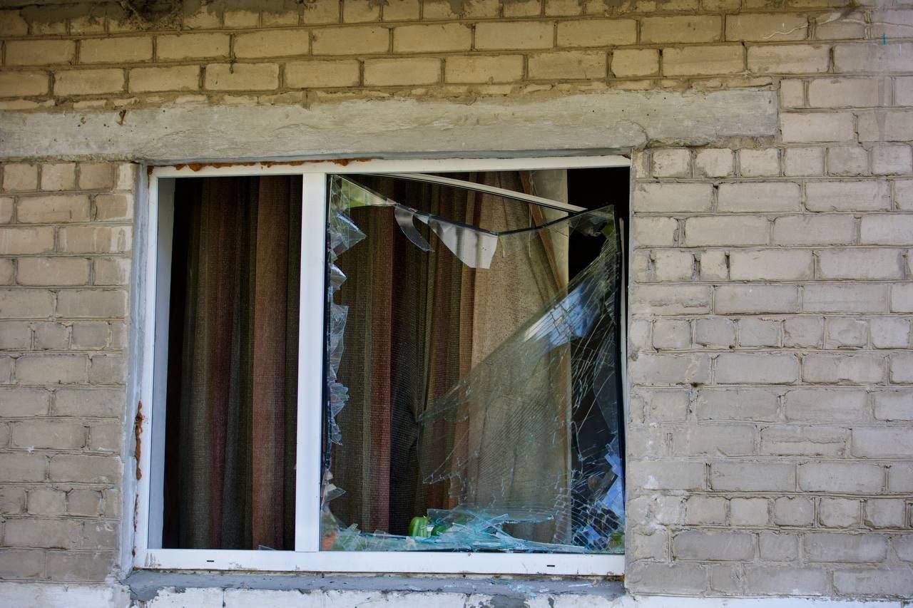 The occupiers attacked Pavlohrad, there are destructions: one person was killed, dozens were injured. Photos