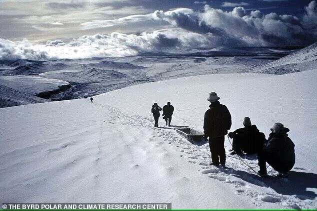 More than 1700 ancient viruses found inside a glacier in China: what is the danger to humanity