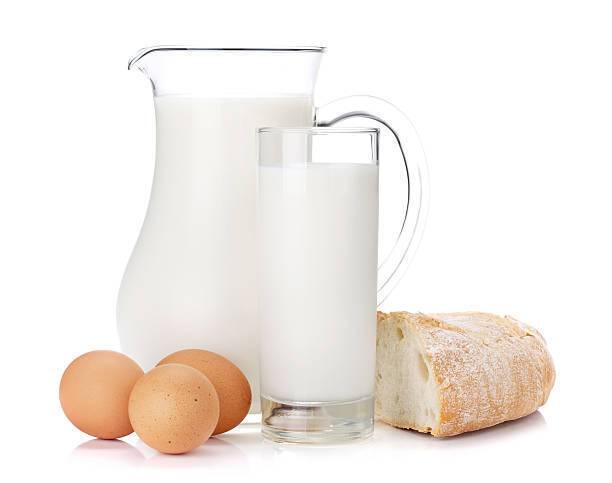 Milk and eggs for the dough