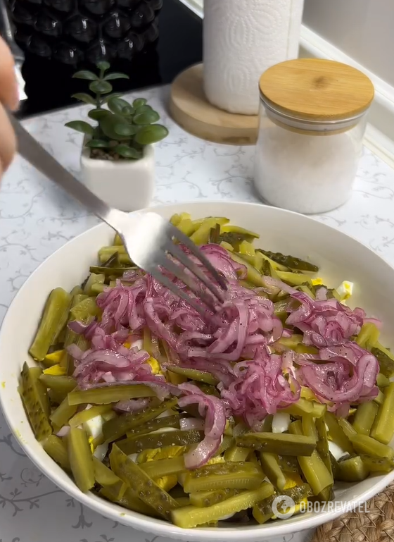 Delicious mayonnaise salad with chicken hearts: how long to cook the meat to make it soft