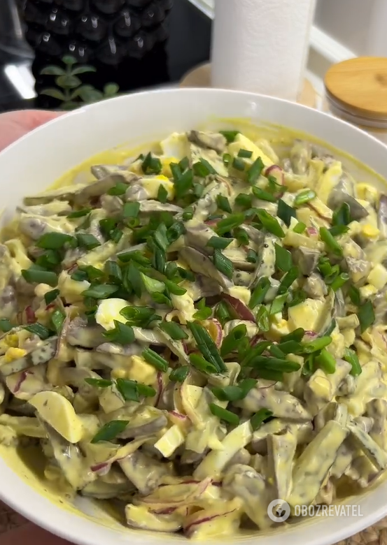 Delicious mayonnaise salad with chicken hearts: how long to cook the meat to make it soft