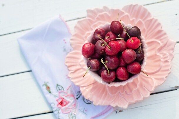 How to usefully prepare cherries for winter