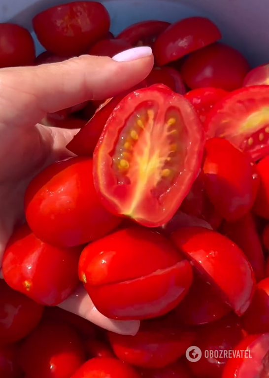 What to do if you have a huge tomato harvest: recipe for the most delicious adjika