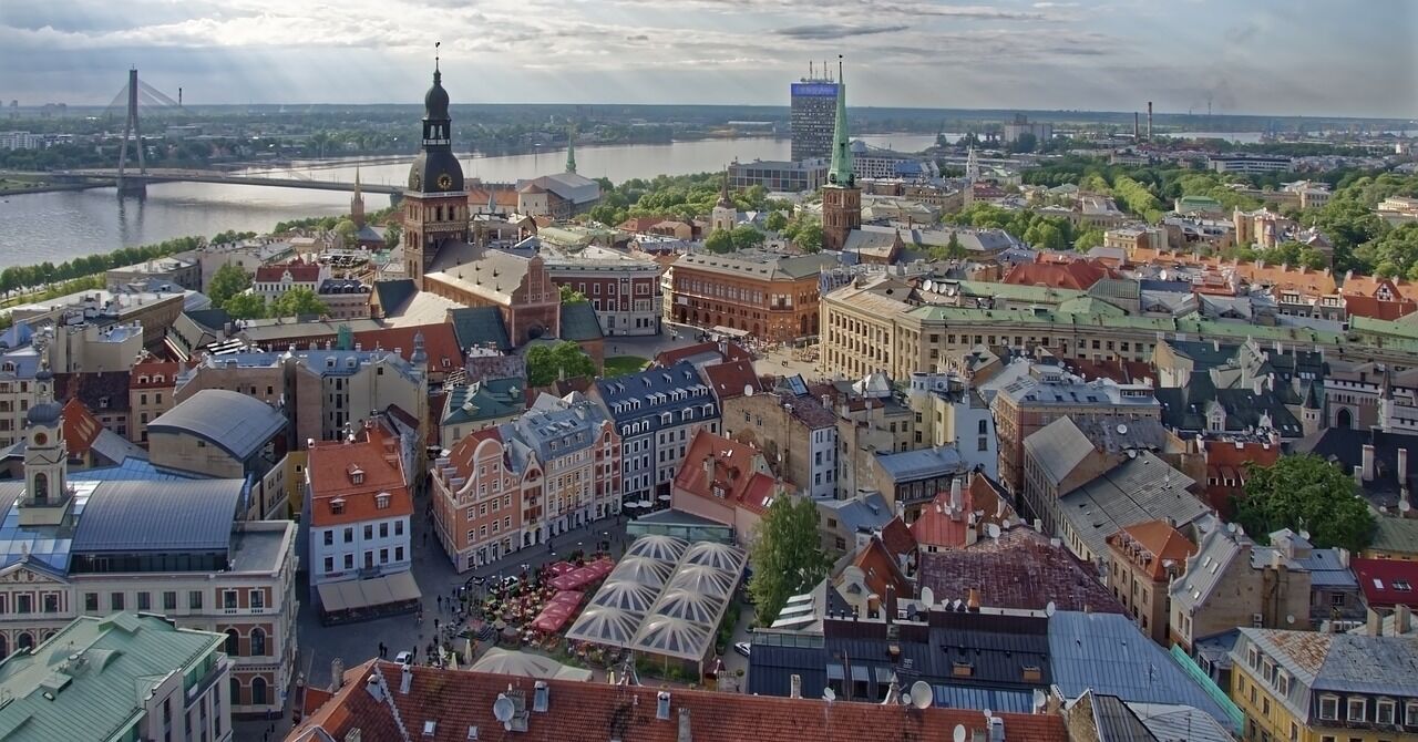Najtańsze europejskie miasta: gdzie pojechać jesienią 2024 roku