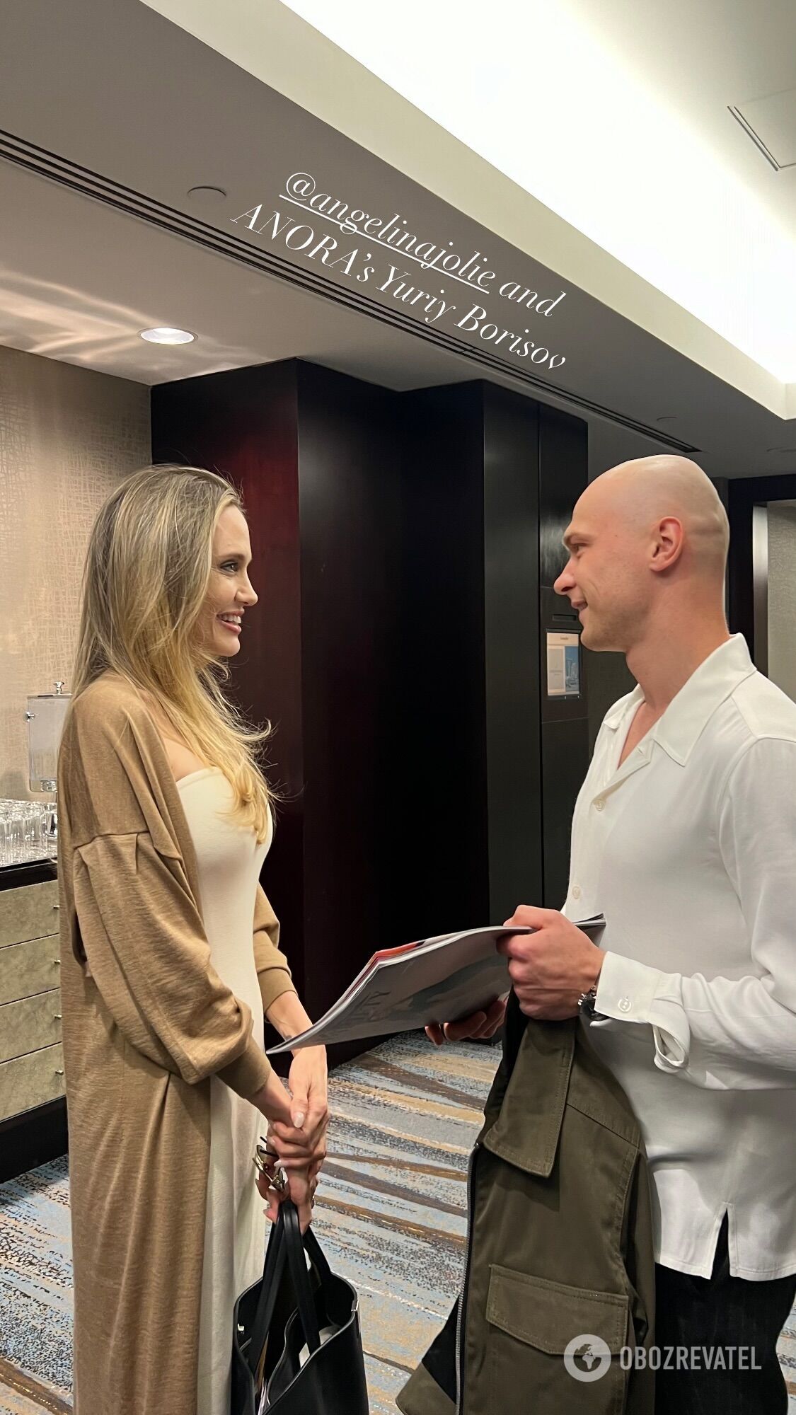 Angelina Jolie happily chatted with Russian actor Borisov, who is not squeamish about propaganda films