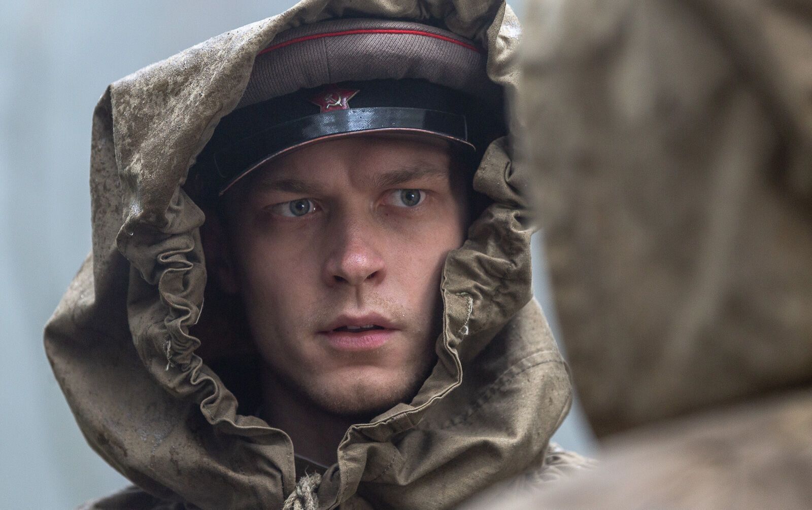 Angelina Jolie happily chatted with Russian actor Borisov, who is not squeamish about propaganda films