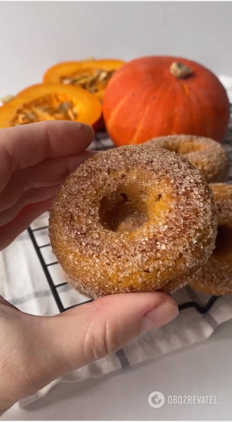 Sweet pumpkin donuts: bake for only 20 minutes