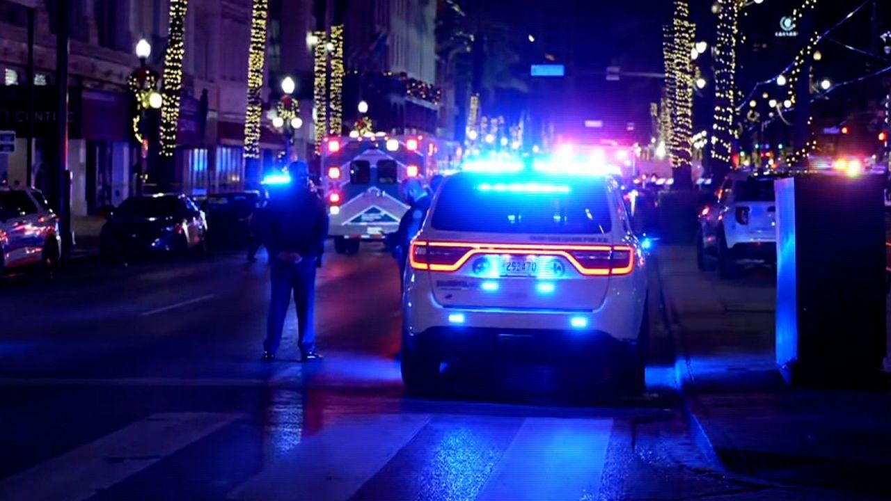 W Nowym Orleanie samochód wjechał w tłum ludzi: 12 osób zabitych, ponad 50 rannych. Zdjęcia i wideo