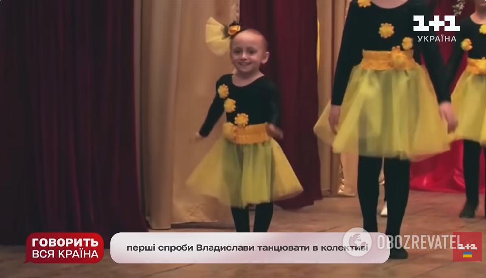 Найнижча блогерка України зростом 110 см підкорила TikTok своїми танцями: який вигляд має 20-річна Владислава. Відео 