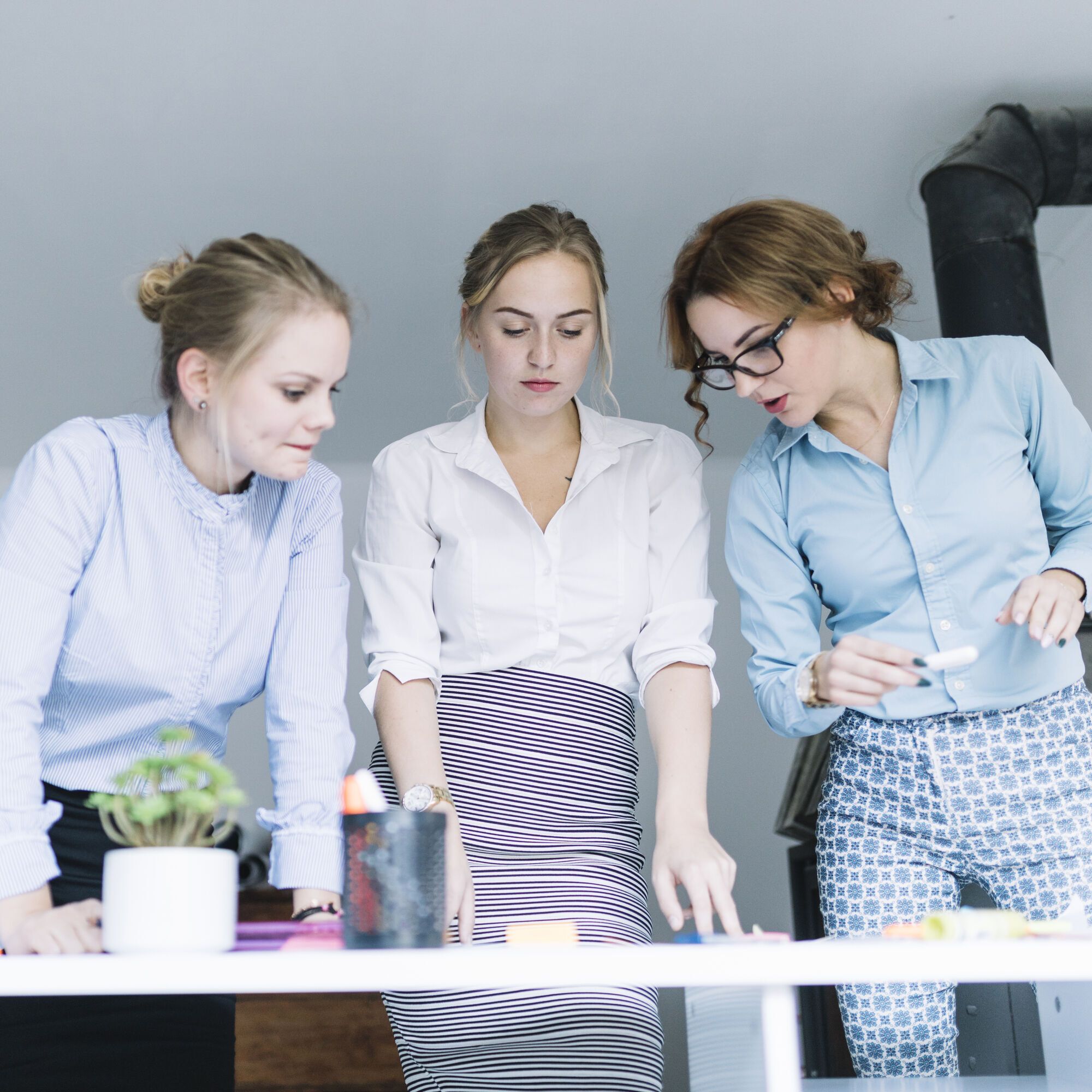 Beautiful people earn more: study reveals a link between attractiveness and career development
