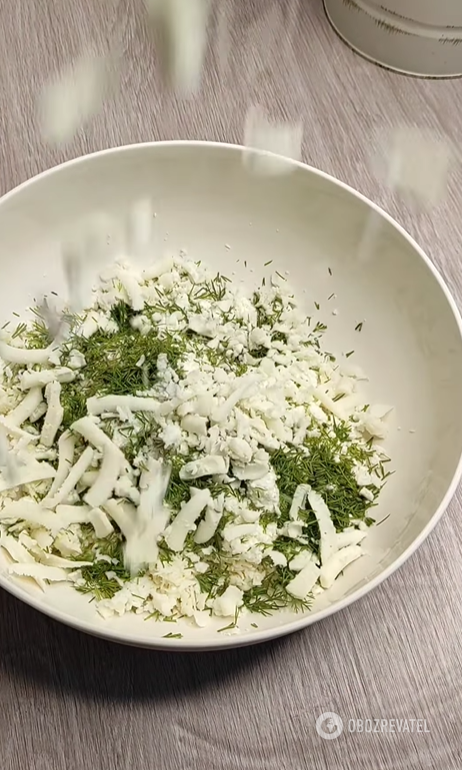 Lazy baked khachapuri with two types of cheese: how to prepare a mouthwatering pastry