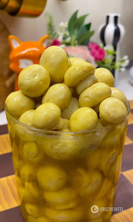 The most delicious pickled mushrooms: a 15-minute appetizer for any festive table