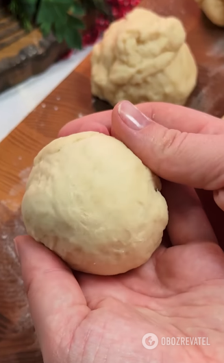 Perfect borscht buns: an easy recipe for a successful dough