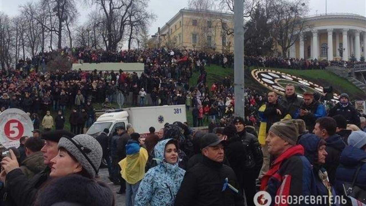 Эксперт считает, что в Украине началась бархатная революция
