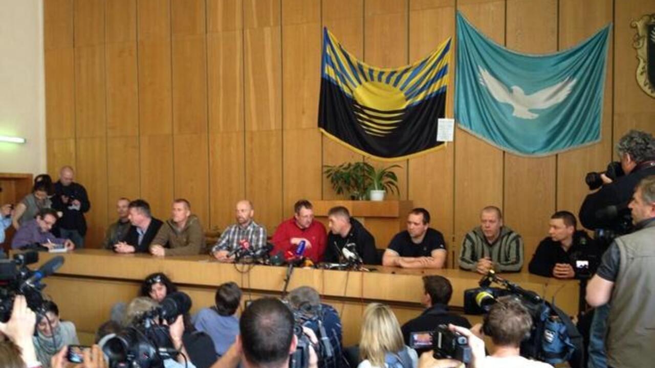  Терористи ще не знають, коли відпустять заручників з ОБСЄ