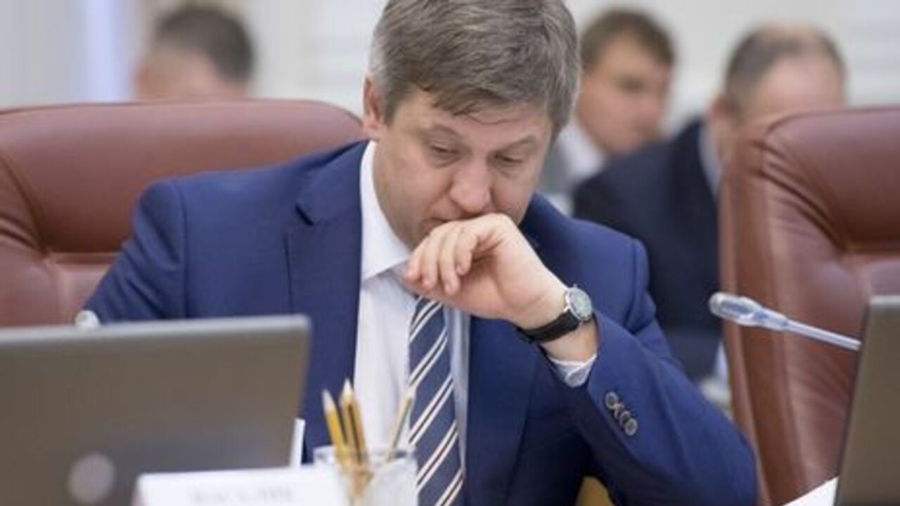 Відставка Данилюка: українці запропонували, що робити з міністром