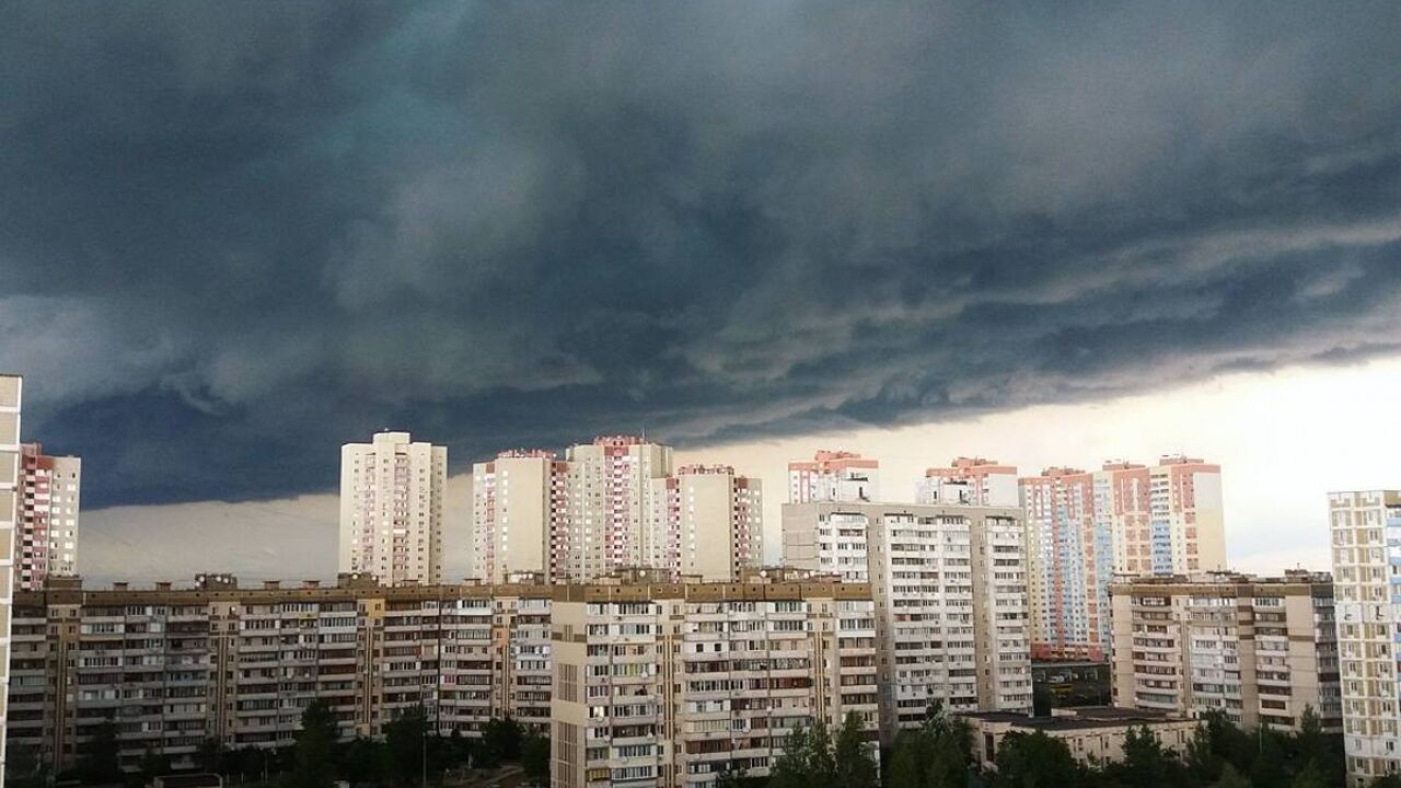 Накроют сильные грозы: синоптики уточнили прогноз погоды по Украине